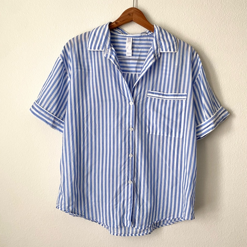 Stars Above- Striped Blue & White Short-Sleeve Button-Up Shirt